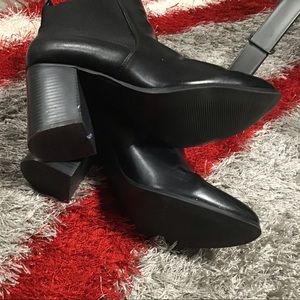Women’s leather boots